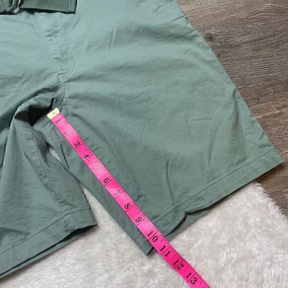 Guess Shorts Green Cotton with Belt Mens Size 38 Flat Front 10" Inseam - Picture 10 of 11